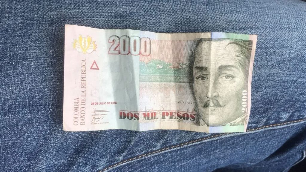 Колумбийский песо к доллару
